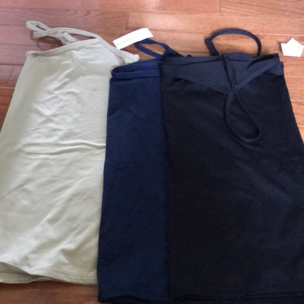 Lot dress barn tanks